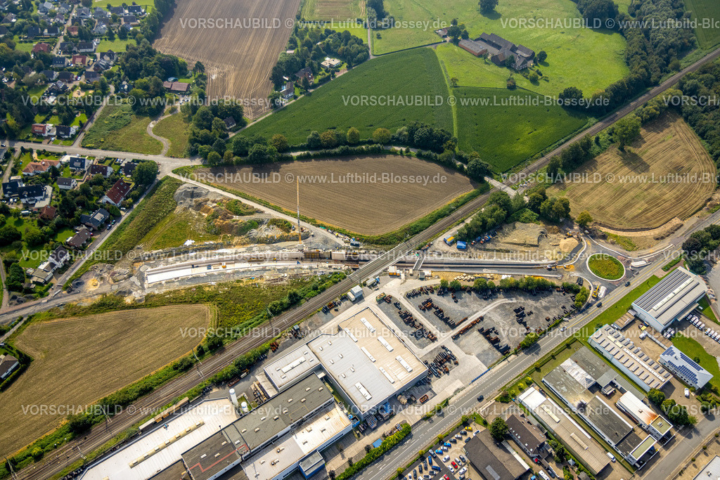 Kamen230900788 | Luftbild, Südkamener Spange, Baustelle mit Neubau und Unterführung, Anschluss an Dortmunder Straße und Westicker Straße, Bahngleise und Unterführung, Gewerbegebiet Westicker Straße, Kamen, Ruhrgebiet, Nordrhein-Westfalen, Deutschland