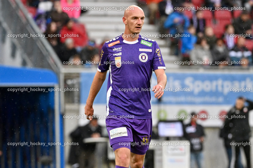 Austria Klagenfurt vs. FC Red Bull Salzburg | #37 Nicolas Wimmer Austria Klagenfurt, Austria Klagenfurt vs. FC Red Bull Salzburg, Austria Klagenfurt vs. FC Red Bull Salzburg am 24.04.2024 in Klagenfurt (Wörthersee Stadion ), Austria, (Photo by Bernd Stefan)