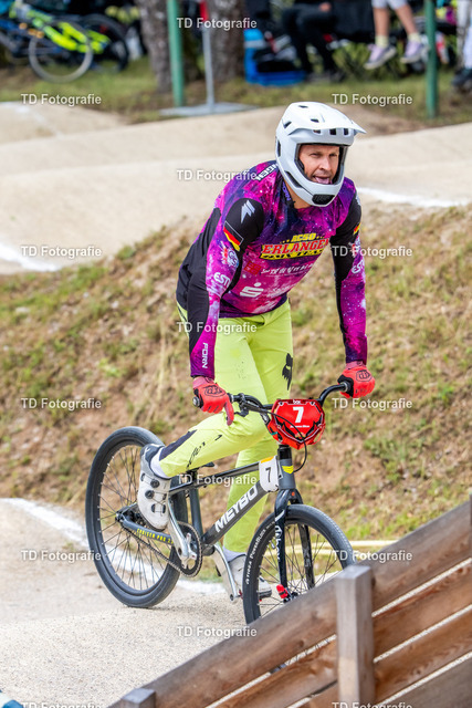 BayBMX2026-05434 | Fotogalerie von Thomas Dettweiler mit Eventbildern und lizenzfreien Fotos. Perfekt als Wandbild, für Büro, Website oder private Nutzung. - Realisiert mit Pictrs.com