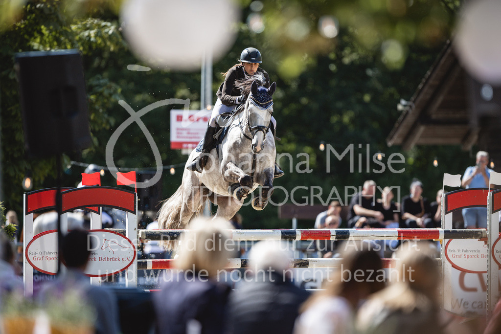 230826_Delbrueck_M2-Spr-817 | Deine schönsten Turniermomente als professionelle Fotos! Entdecke hochwertige Pferdesport-Fotografie im Online-Shop. Jetzt Fotos finden & bestellen!