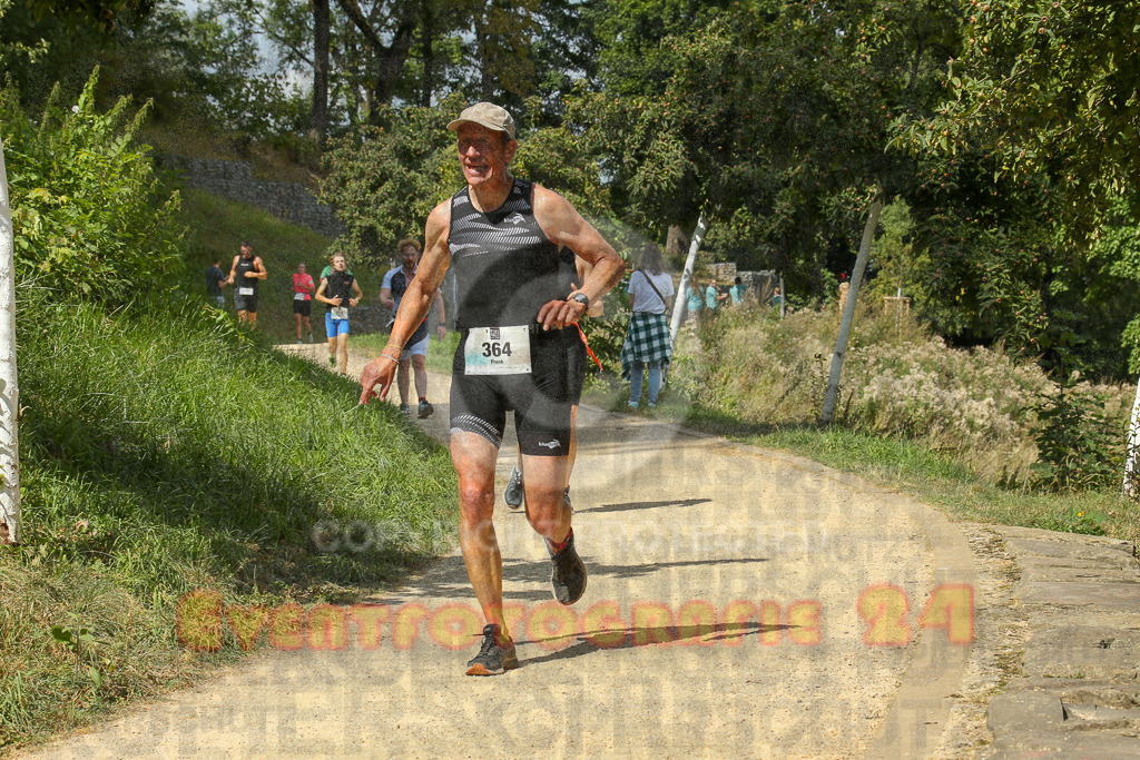 250824_1334_EX1_2827 | Sportfotografie im Rhein-Sieg Kreis, Köln, Bonn, NRW, Rheinland Pfalz, Hessen, etc. Unser Tätigkeitsfeld umfasst den Laufsport vom Volkslauf über den Marathon, Duathlon, Triathon bis zum Ultralauf wie Kölnpfad Ultra oder Schindertrail.