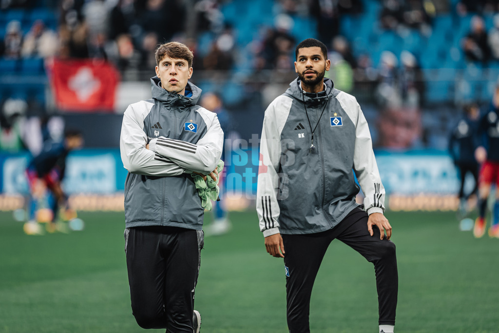 Fußball | Männer | Saison 2024/2025 | 2. Fußball-Bundesliga | 15. Spieltag | Hamburger SV vs. SV Darmstadt 98 | 08.12.2024 | v.l. Co-Trainer Loic Fave und Richard Krohn (beide HSV)