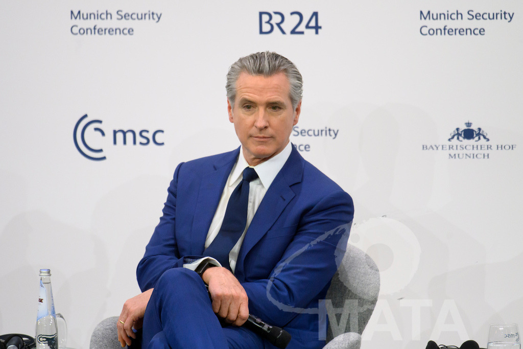 _DWA6059 | MATA IndoCon - Realisiert mit Pictrs.com