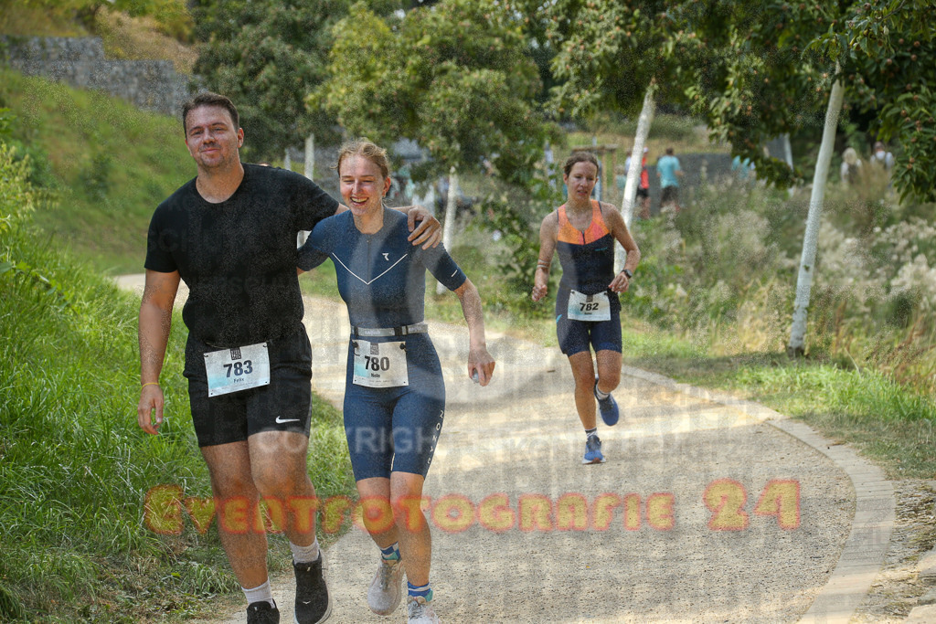 250824_1503_EX1_8399 | Sportfotografie im Rhein-Sieg Kreis, Köln, Bonn, NRW, Rheinland Pfalz, Hessen, etc. Unser Tätigkeitsfeld umfasst den Laufsport vom Volkslauf über den Marathon, Duathlon, Triathon bis zum Ultralauf wie Kölnpfad Ultra oder Schindertrail.