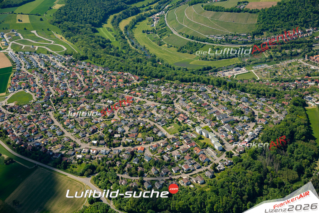 Luftaufnahme von  Niedernhall - Die Luftaufnahme wurde 2025 vom UL-Flugzeug heraus erstellt ( keine Drohne ) - Hochauflösende Luftaufnahme - für professionelle Ausdrucke geeignet. Die Geschenkidee !Mit Lizenz und Bildrechte bestellbar