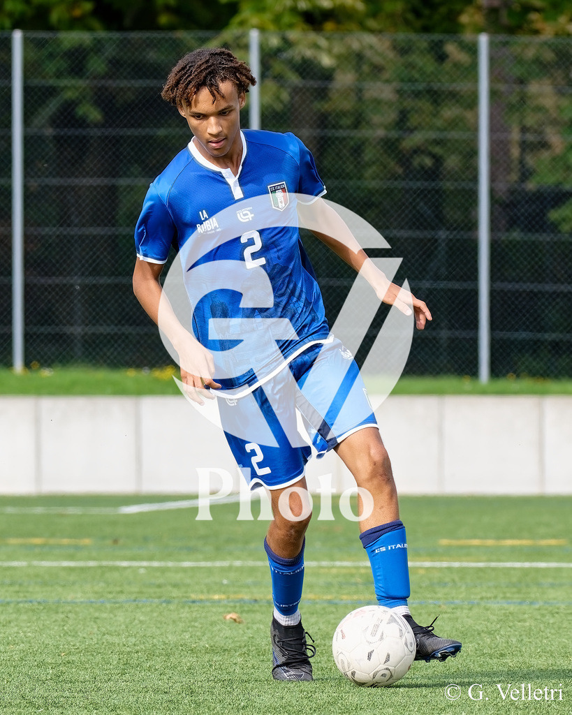 Youth League A - CS Italien - FC Plan-les-Ouates | Benjamin Jallow (2 CS Italien) durant le match de Youth League A entre CS Italien et FC Plan-les-Ouates au Stade du Bois-de-la-Bâtie à Petit-Lancy, Suisse