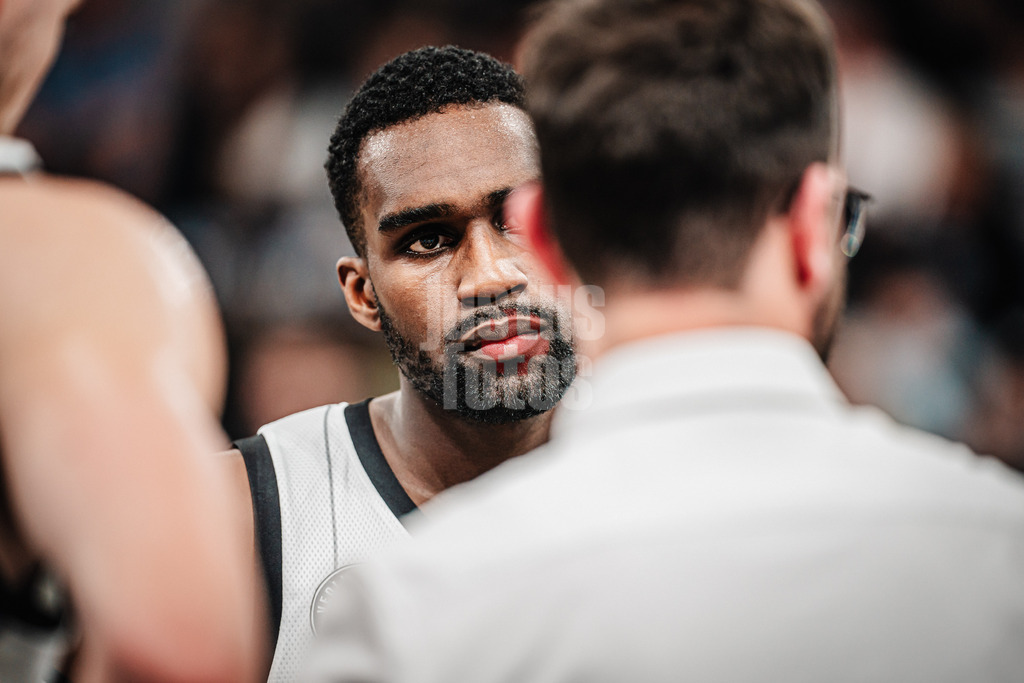 Basketball | Männer | Saison 2024/2025 | easyCredit Basketball Bundesliga | 12. Spieltag | Veolia Towers Hamburg vs. MHP Riesen Ludwigsburg | 21.12.2024 | Rich Osaro (#3, Veolia Towers Hamburg)