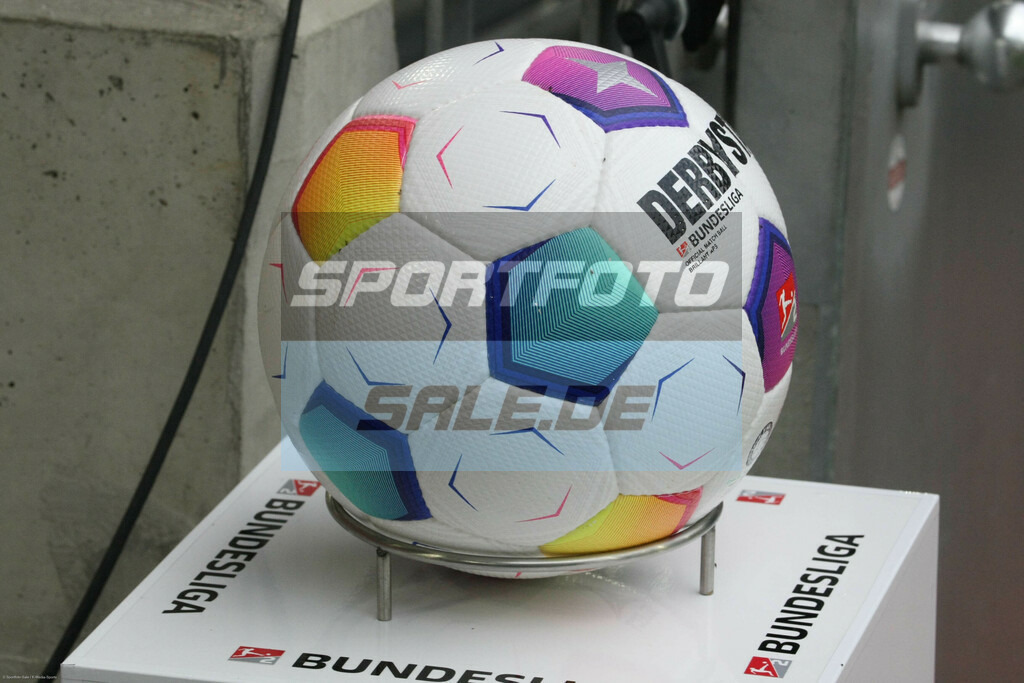 Fortuna Düsseldorf - SC Paderborn | Spielgerät Ball der Saison 23/24 - © Sportfoto-Sale (MK) - Realisiert mit Pictrs.com