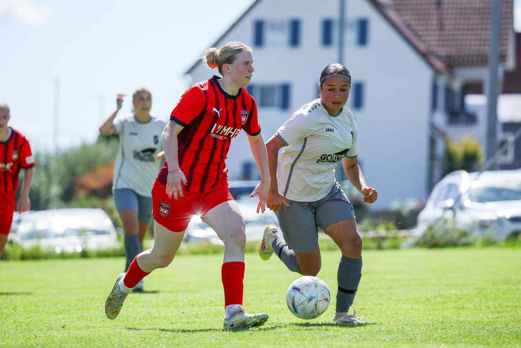 Fußball I FRAUEN I Saison 2025-2026 I Freundschaftsspiel I FC Loppenhausen - 1FC Heidenheim 1846 II I_250831_0918 | Fotopresso – Sportfotografie in Heidenheim & Umgebung. Professionelle Sportfotografie für unvergessliche Momente. Dynamische Action-Shots, emotionale Szenen & hochwertige Bilder. - Realisiert mit Pictrs.com