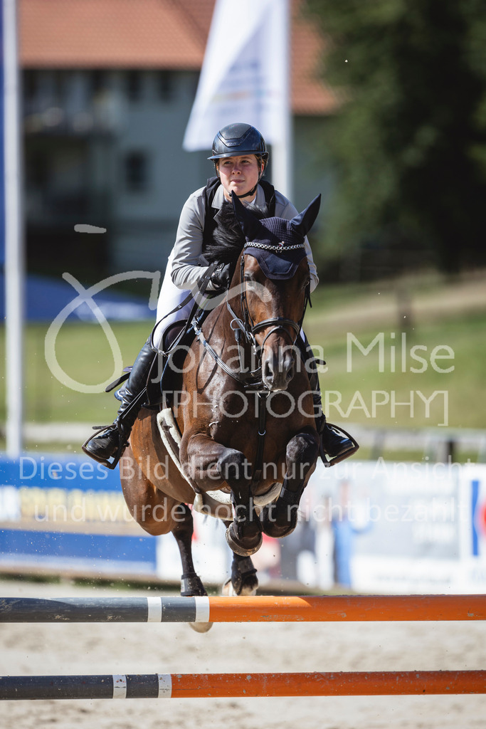 240714_BHO_M2-Spr-1-247 | Deine schönsten Turniermomente als professionelle Fotos! Entdecke hochwertige Pferdesport-Fotografie im Online-Shop. Jetzt Fotos finden & bestellen!