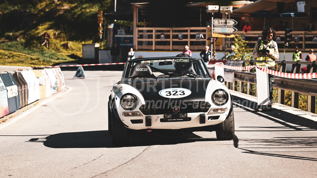 19. Arosa ClassicCar 2023 - 1. September 2023 | 19. Arosa ClassicCar 2023
Arosa, Schweiz
Lenz Andreas aus Lenzerheide mit der Startnummer 323 in einem Fiat 124 SpiderAbarth CSA, Jahrgang 1975, in der Klasse Classic Trophy.
@arosaclassiccar, @arosa.official, #arosaclassiccar, #arosa, #76curves, #classiccar
Bild: Sportfotografie Markus Aeschimann | www.markus-aeschimann.ch - Realisiert mit Pictrs.com