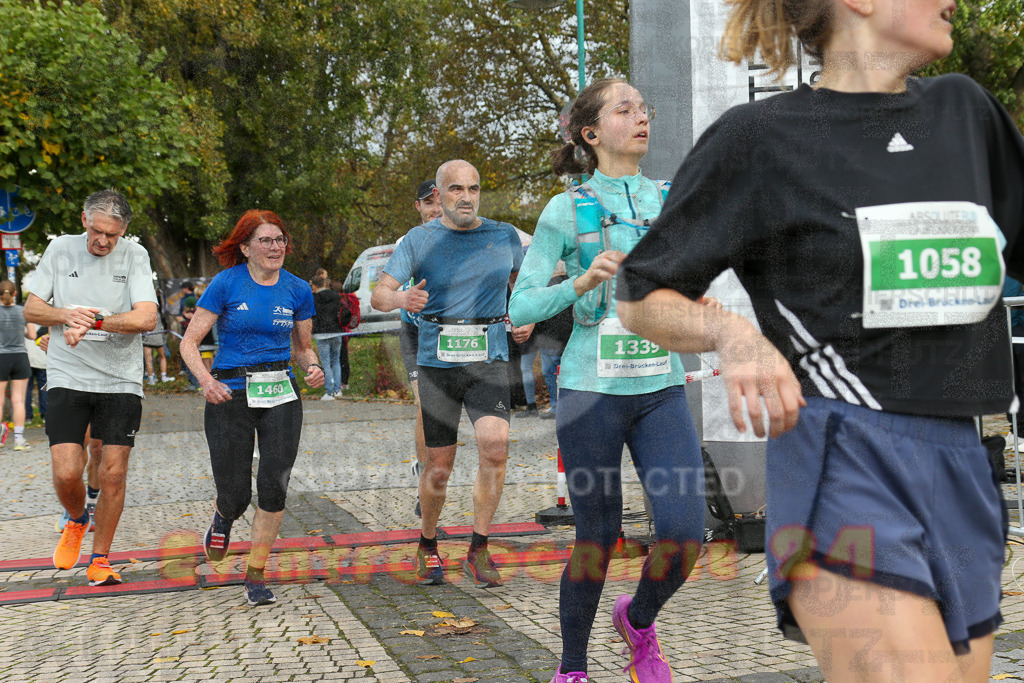 241020_1111_EX1_1342 | Sportfotografie im Rhein-Sieg Kreis, Köln, Bonn, NRW, Rheinland Pfalz, Hessen, etc. Unser Tätigkeitsfeld umfasst den Laufsport vom Volkslauf über den Marathon, Duathlon, Triathon bis zum Ultralauf wie Kölnpfad Ultra oder Schindertrail.
