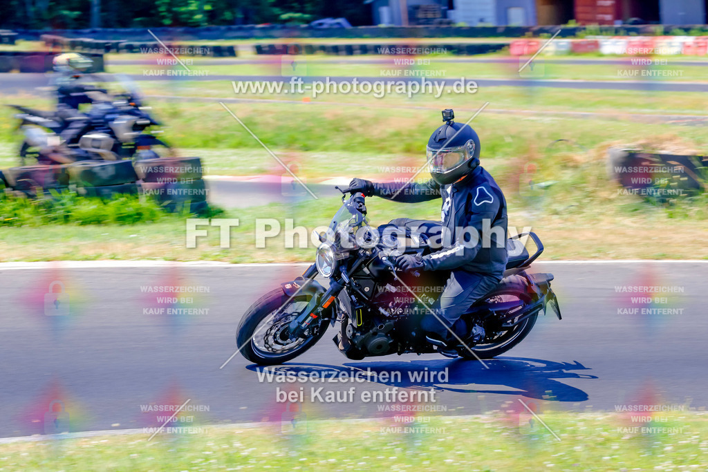_MOT9300 | Hier findet Ihr Bilder von Touristenfahrten auf der Nürburgring Nordschleife oder von anderen Veranstaltungen die ich besucht habe. Viel Spass beim Durch Schauen 