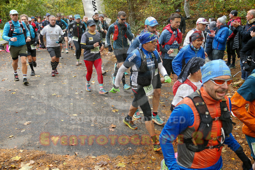 251026_1002_EX1_9682 | Sportfotografie im Rhein-Sieg Kreis, Köln, Bonn, NRW, Rheinland Pfalz, Hessen, etc. Unser Tätigkeitsfeld umfasst den Laufsport vom Volkslauf über den Marathon, Duathlon, Triathon bis zum Ultralauf wie Kölnpfad Ultra oder Schindertrail.
