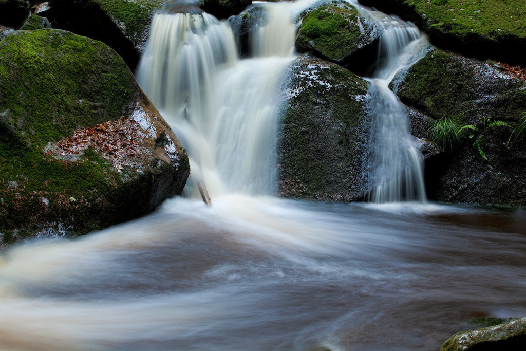 210709-056 | Europa, DEU, Deutschland, Sachsen-Anhalt, Harz, Nordharz, Ilsenburg (Harz), Nationalpark Harz, Ilsental, Wasserfall, Obere Ilsefaelle, Kaskaden, Regenwetter, Natur, Umwelt, Landschaft, Jahreszeiten, Stimmungen, Landschaftsfotografie, Landschaften, Landschaftsphoto, Landschaftsphotographie, Wetter, Wetterelemente, Wetterlage, Wetterkunde, Witterung, Witterungsbedingungen, Wettererscheinungen, Meteorologie, Wettervorhersage, 

[Fuer die Nutzung gelten die jeweils gueltigen Allgemeinen Liefer-und Geschaeftsbedingungen. Nutzung nur gegen Verwendungsmeldung und Nachweis. Download der AGB unter http://www.image-box.com oder werden auf Anfrage zugesendet. Freigabe ist vorher erforderlich. Jede Nutzung des Fotos ist honorarpflichtig gemaess derzeit gueltiger MFM Liste - Kontakt, Uwe Schmid-Fotografie, Duisburg, Tel. (+49).2065.677997, ..archiv@image-box.com, www.image-box.com] - Realisiert mit Pictrs.com