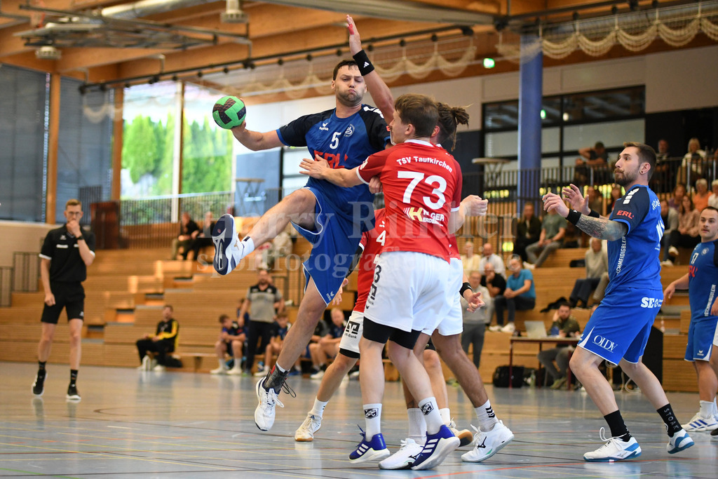 HC Deggendorf : TSV Taufkirchen/Vils | Michael Buchner  (HC Deggendorf  #5) - Realisiert mit Pictrs.com