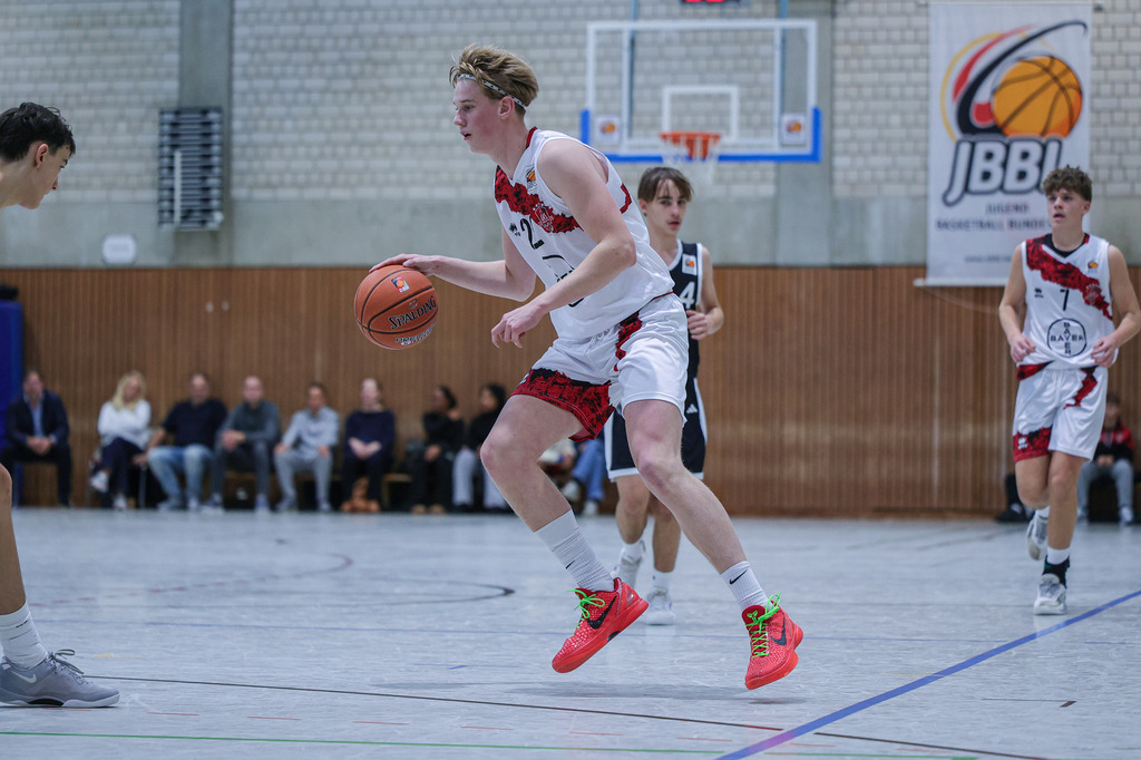 JBBL BAYER GIANTS vs Team BonnKöln RAG-46 | Fotos von Basketballspielen aus dem Raum NRW fotografiert von Gero Mueller-Laschet und Daniel Schaefer - Realisiert mit Pictrs.com