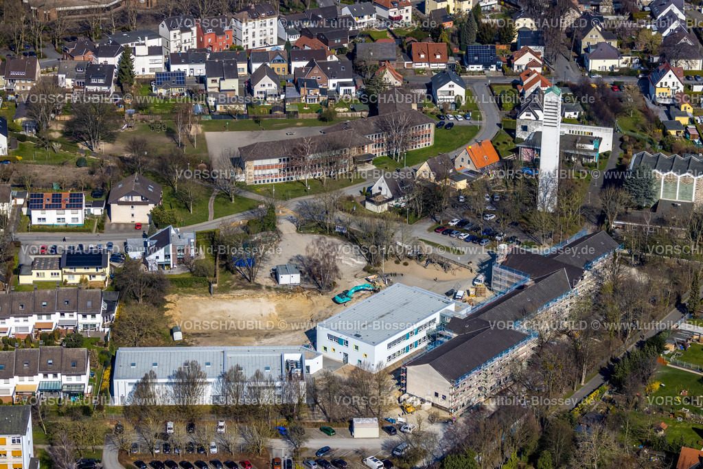 Werl220301166 | Luftbild, Baustelle mit Ausbau und Umbau der Walburgisschule, evang. Paulus-Kirche Werl, Werl, Soester Börde, Nordrhein-Westfalen, Deutschland