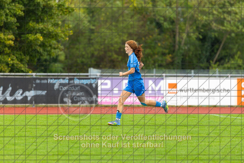 20261010_143847_0141_(c)_by_PhotoPeet | #,1.FC Donzdorf (schwarz) vs. SC Sand (blau), Fußball, EnBW-Oberliga B -Juniorinnen, 05. Spieltag, Saison 2026/2027, Rasenplatz Lautertal Stadion, Süßener Straße 16, 73072 Donzdorf, 10.10.2026 - 14:00 Uhr,Foto: PhotoPeet / Sport- &amp; Eventfotografie / Peter Harich