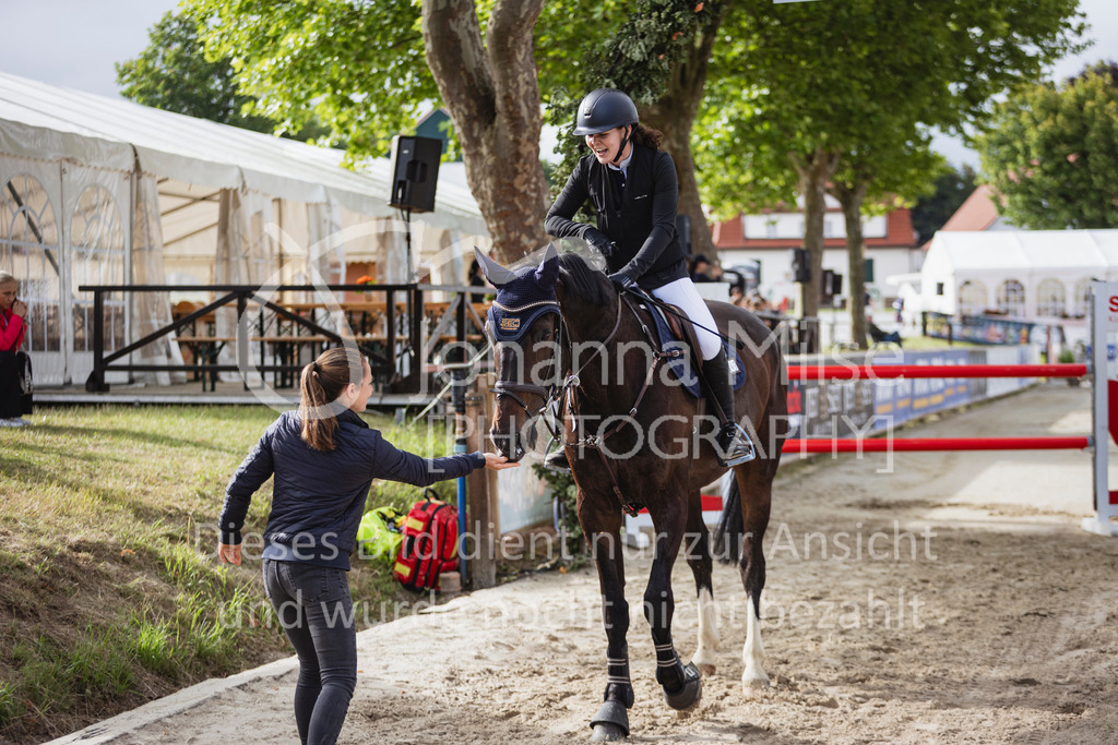 250713_BHO_M1-Spr-300 | Deine schönsten Turniermomente als professionelle Fotos! Entdecke hochwertige Pferdesport-Fotografie im Online-Shop. Jetzt Fotos finden & bestellen!