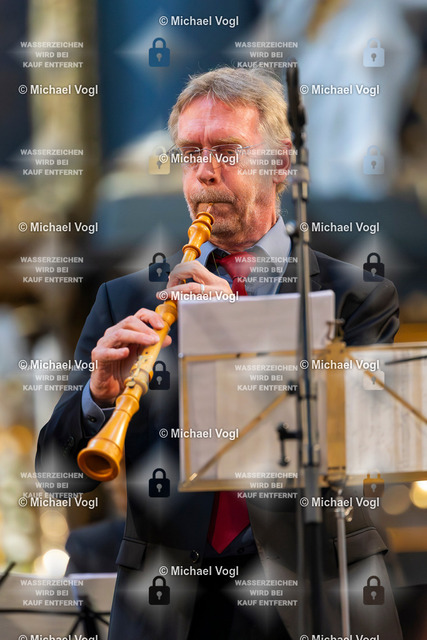 TAM25_K.05__Michael-Vogl_041_5789 | Tage Alter Musik Regensburg K.05 Basilika St. Emmeram Xenia Löffler, Alfredo Bernardini, Michael Bosch, Oboe Batzdorfer Hofkapelle (Deutschland) Musik aus der Fürst Thurn und Taxis Hofbibliothek Regensburg Daniel Deuter Konzertmeister Foto: Michael Vogl