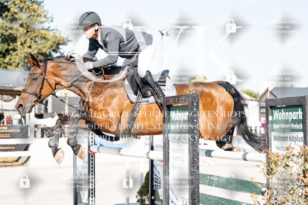 CK904073 | Turnierfotografie Pferdefotografie Trier Rheinland-Pfalz Pferdesport Reitsport Tierfotografie Sportfotografie Pferdevideo Pferdevideografie Equestrianvideography equestrianphotography  - Realisiert mit Pictrs.com