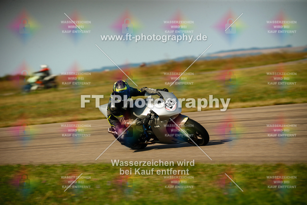 _MOT5788 | Hier findet Ihr Bilder von Touristenfahrten auf der Nürburgring Nordschleife oder von anderen Veranstaltungen die ich besucht habe. Viel Spass beim Durch Schauen 