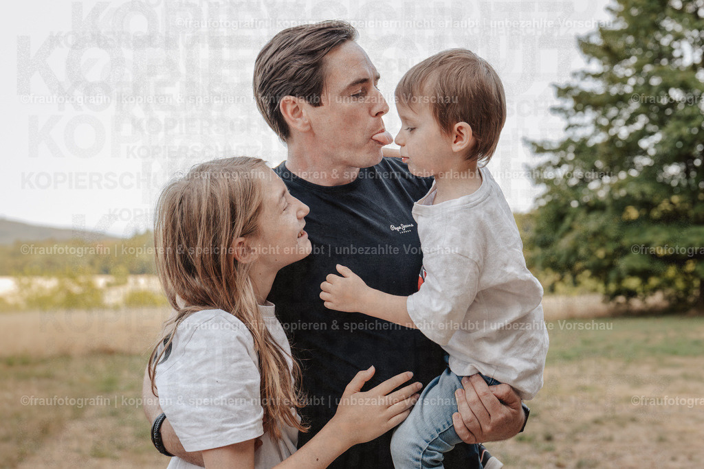 Fraufotografin_O3A3103 | Isabelle Schiminski ist ein Kitafotograf für Wiesbaden, Rheingau, Kiedrich, Untertaunus, Bad Schwalbach, Taunusstein und Mainz