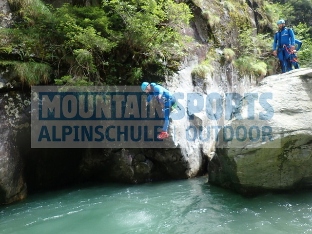 P8010062 | Bestelle die Bilder deines Berg- oder Wasser-Abenteuers mit Mountain Sports bequem von zu Hause aus direkt über unseren Online Fotoshop von pictrs.com. - Realisiert mit Pictrs.com