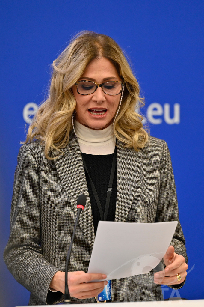 _DWI0075 | Politikerin Francesca Donato bei einer Pressekonferenz zum Thema 'Alarmierende Statistiken zu den Folgen des COVID-Lockdowns' im Europäischen Parlament. Straßburg, 18.01.2023 - Realisiert mit Pictrs.com