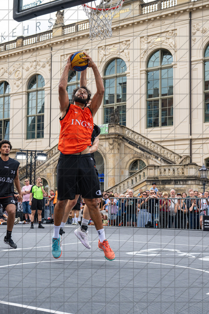 DIE FINALS 2025 | Dt. Meisterschaft 3x3   | 1/4 Finale Männer //  02.08.25: DIE FINALS 2025 | Dt. Meisterschaft 3x3   / Dresden / Deutschland  //   CREDIT:www.bullenfotos.de, Martin König, Hörner Weg 40, D-49078 Osnabrück, +4917663732967 // Nutzung und Weitergabe nur zu den vereinbarten Zwecken. Presseanfragen an Ersteller. Alle Rechte beim Ersteller. Honorierung nach MFM. - Realisiert mit Pictrs.com