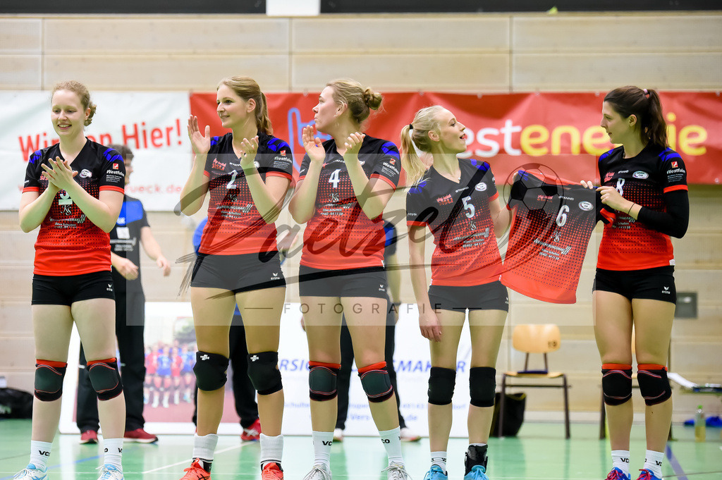 VCOBWA20211106_011 | Volleyball, Frauen:   bei dem Spiel der 3. Liga West zwischen VC Osnabrueck und SV BW Aasee in der Schlosswallhalle am 06.11.2021 in Osnabrueck, Deutschland. - Realisiert mit Pictrs.com