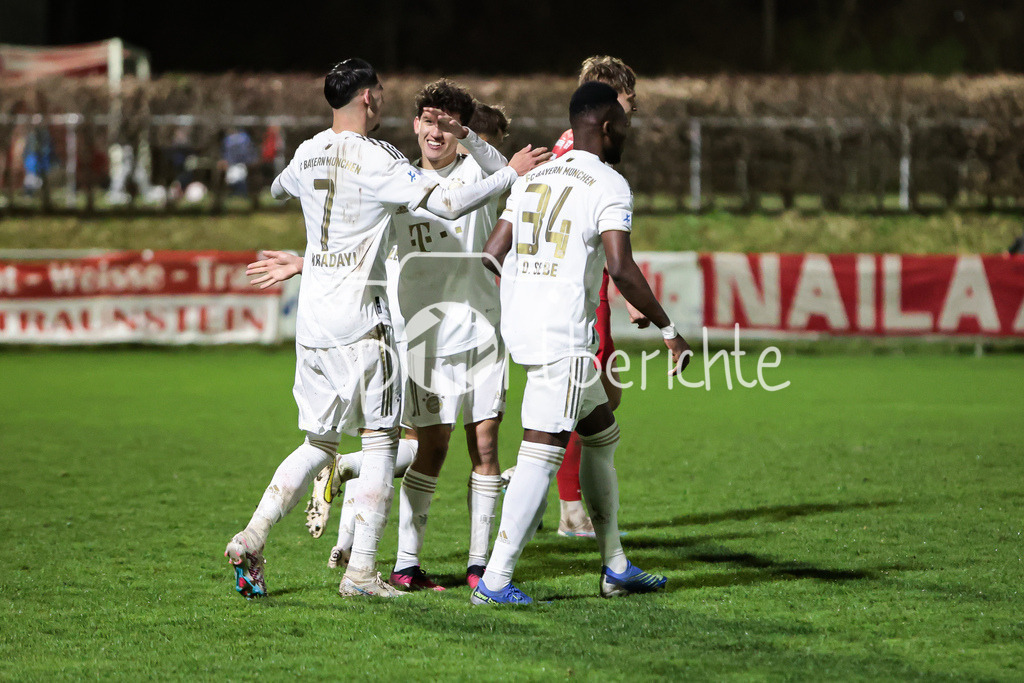 SV Heimstetten - FC Bayern Amateure | Der letzte Jubel der Amateure am heutigen Abend - Der Treffer zum 1-8 durch Yusuf Karhan KABADAYI (FCB #7)