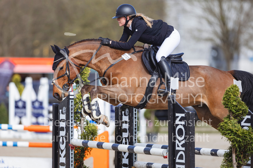 260404_Fruehlingsfest_SprPf-L-225 | Deine schönsten Turniermomente als professionelle Fotos! Entdecke hochwertige Pferdesport-Fotografie im Online-Shop. Jetzt Fotos finden & bestellen!