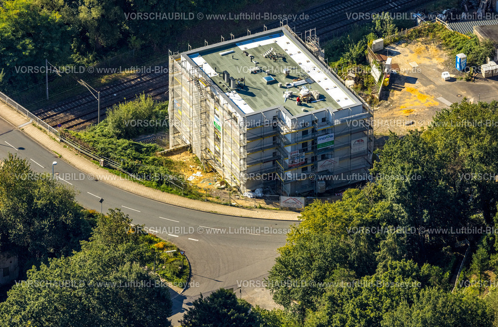 Velbert240811557Langenberg | Luftbild, Baustelle mit Gebäude Neubau an der Brücke Heegerstraße, Bahngleise, Oberbonsfeld, Velbert, Ruhrgebiet, Nordrhein-Westfalen, Deutschland