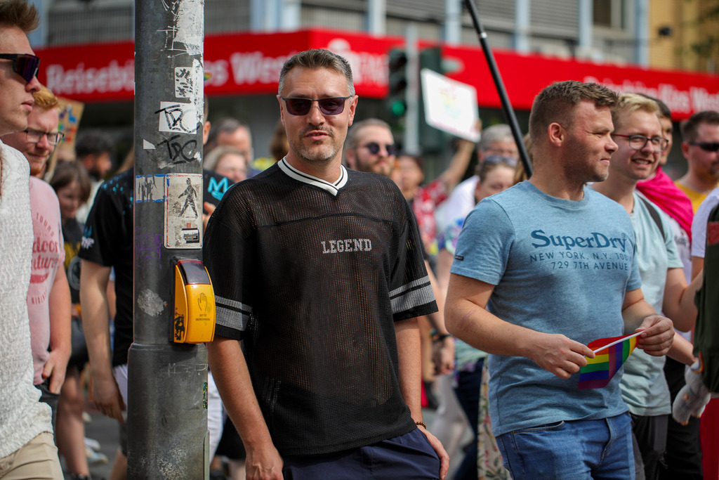 CSD_Moers_190725_036 | Bildergalerie von Sport-Ereignissen aber auch von weiteren spannenden Dingen - nicht nur vom Niederrhein. In Anlehnung an den bekannten Spruch von Hanns Dieter Hüsch heißt das Motto: "Niederrhein ist überall".  - Realisiert mit Pictrs.com