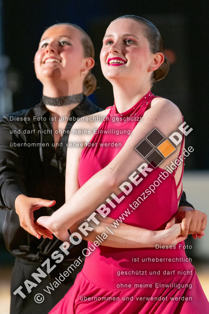 20250503-00580 | Hier finden Sie Tanz Bilder vom Latein und Standard Formationen tanzen. Sportbilder vom Tanzsport. Schöne Fotos und von Weltmeisterschaft, Europameisterschaft, Bundesliga, Regionalliga, Oberliga und Landesliga sowie von GOC Stuttgart, DanceComp, WM Bremen