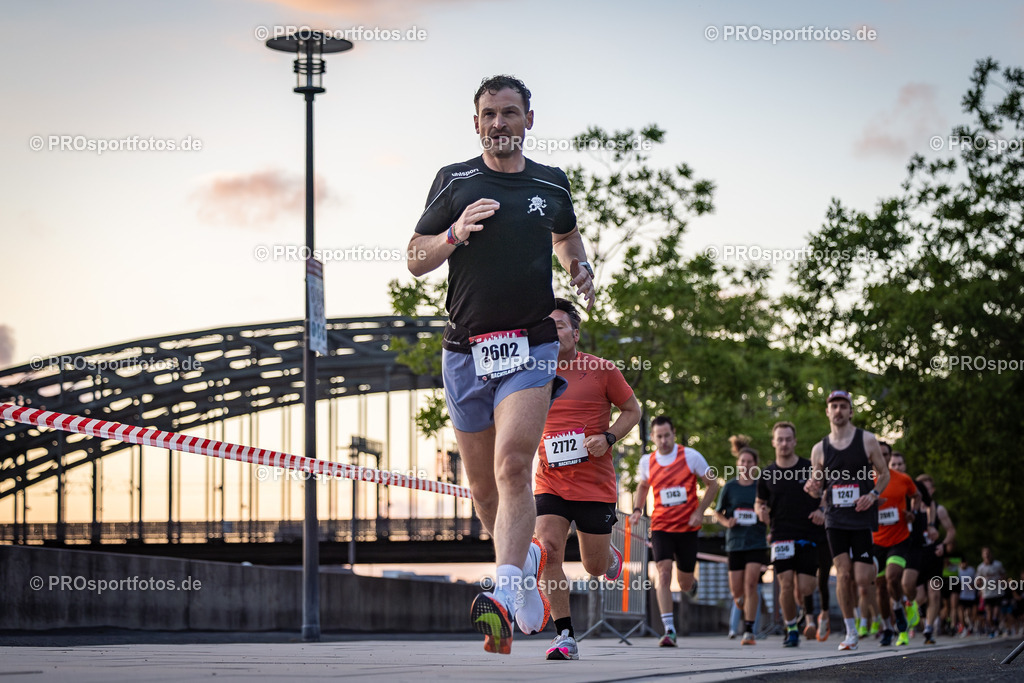 22. ASV Nachtlauf; Koeln, 28.05.25 | Impressionen vom 22. ASV Nachtlauf am 28.05.25 am Tanzbrunnen in Koeln. Foto: BEAUTIFUL SPORTS/Leah Kohring