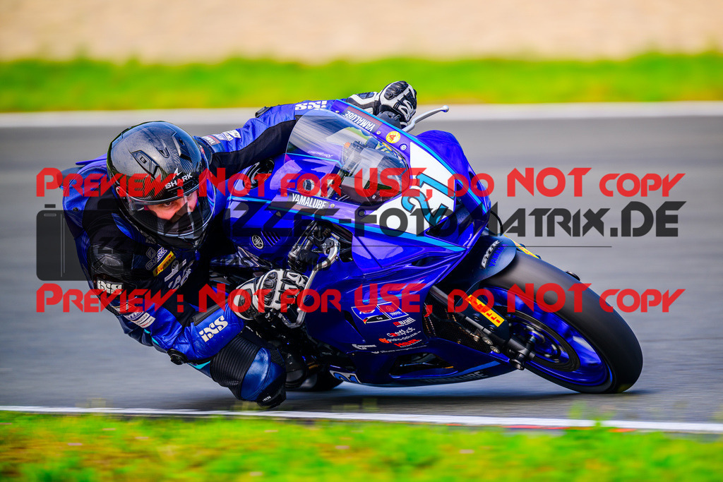 MaZZes_FotoMatrix_240601_6007705_8841 | R7