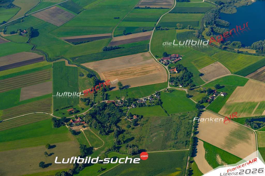 Das Luftbild zeigt : Moos Burgheim - Die Luftaufnahme wurde 2024 vom UL-Flugzeug aus erstellt ( keine Drohne ) - Hochauflösende Luftaufnahme - Für grossformatige Ausdrucke geeignet. Die Geschenkidee !Mit Lizenz und Bildrechte bestellbar