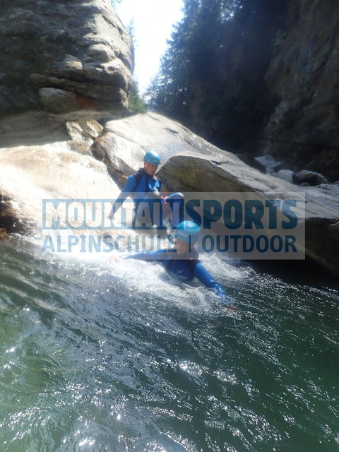 P1010138 | Bestelle die Bilder deines Berg- oder Wasser-Abenteuers mit Mountain Sports bequem von zu Hause aus direkt über unseren Online Fotoshop von pictrs.com. - Realisiert mit Pictrs.com