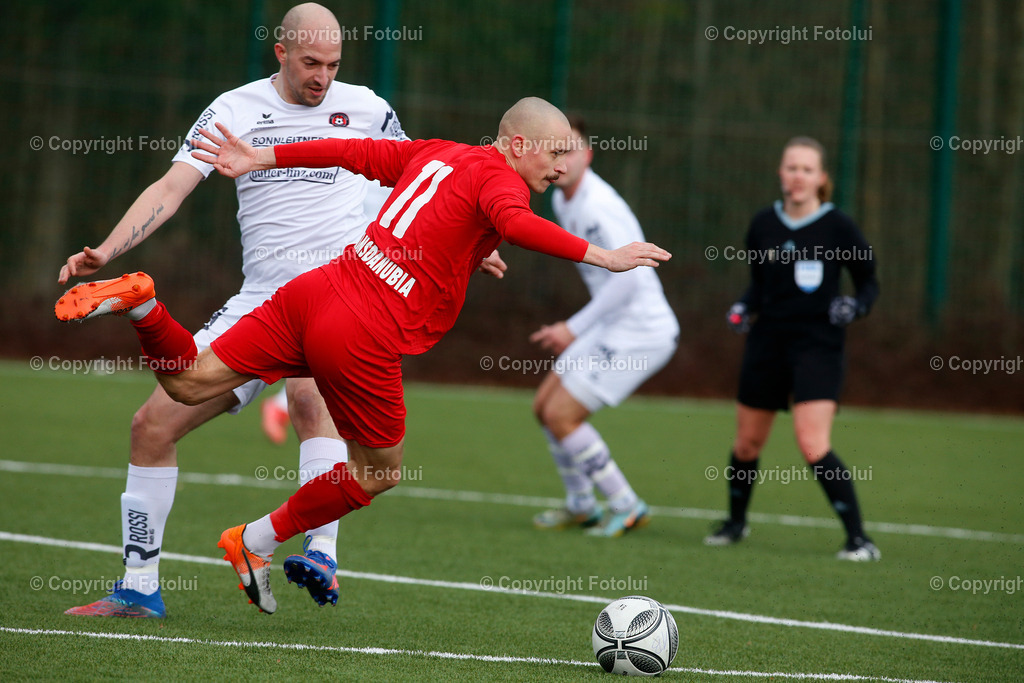 A_LUI_25022023_20 | SPORT,FUSSBALL,LL.OST ASKOE OEDT 1B-ST.AMGDALENA 25.02.2023IM BILD: BOHDAN KOVALENKO   (OEDT1B) UND FLORIAN KRENNMAYR (ST.MAGDALENA) FOTO:FOTOLUI