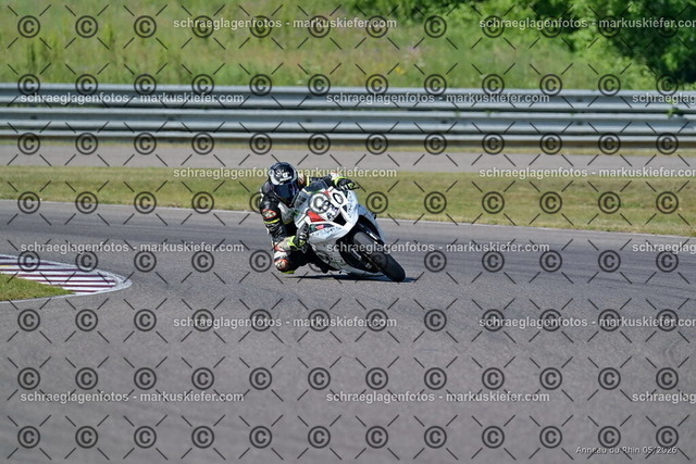 26BT02-0260 | markuskiefer.com - Realisiert mit Pictrs.com