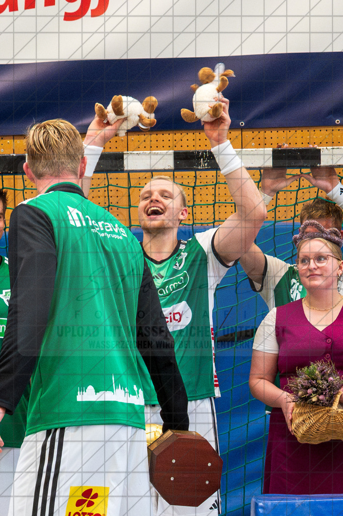 IHC 2026 - TSV Hannover-Burgdorf vs. HC Hamburg | Justus Fischer (TSV Hannover-Burgdorf #54); IHC 2026 - TSV Hannover-Burgdorf vs. HC Hamburg am 09.08.26 in Sporthalle KGS, Schneverdingen - Realisiert mit Pictrs.com