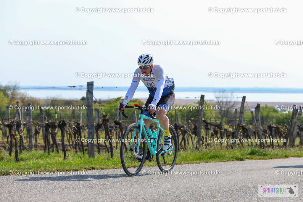 IMG_1453 | @sportshot_your_pictrs #yourpictures#roadtowm2029 #nrm #neusiedlerseeradmarathon #neusiedlersee #neusiedlerseetourismus #burgenland #mörbisch #nrm26 #burgenlandtourismus #voglundco #poweredbyburgenlandtourismus #radsport #rad #marathon #ucigranfondo #visitburgenland #ucigranfondoworldseries