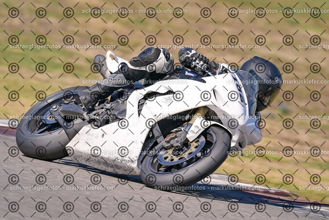 26bt05-0191 | markuskiefer.com - Realisiert mit Pictrs.com