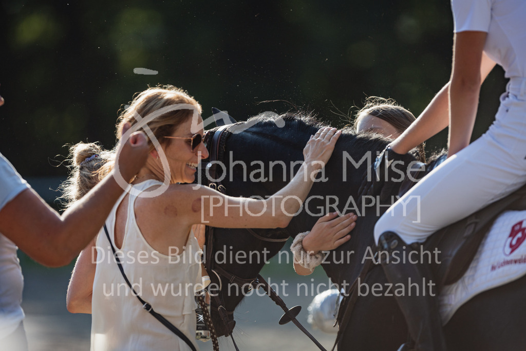 220825_Delbrueck_PonyTrophy-222 | Deine schönsten Turniermomente als professionelle Fotos! Entdecke hochwertige Pferdesport-Fotografie im Online-Shop. Jetzt Fotos finden & bestellen!