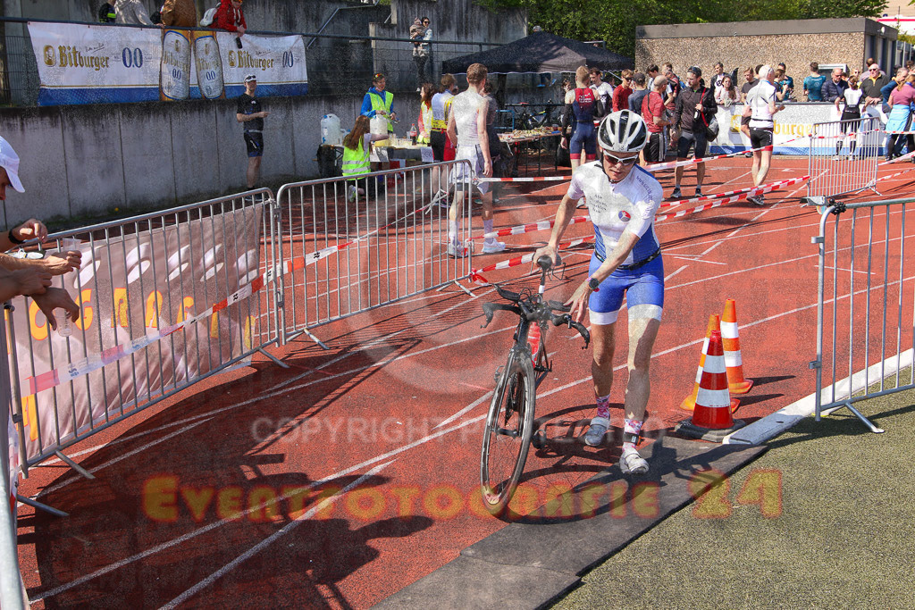 220424_1153_EV8_9134 | Sportfotografie im Rhein-Sieg Kreis, Köln, Bonn, NRW, Rheinland Pfalz, Hessen, etc. Unser Tätigkeitsfeld umfasst den Laufsport vom Volkslauf über den Marathon, Duathlon, Triathon bis zum Ultralauf wie Kölnpfad Ultra oder Schindertrail.