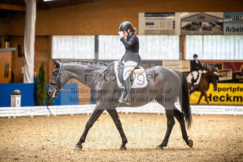 DOS_1766 | Entdecke hochwertige Reitturnierfotos von Foto Oger. Professionell, emotional und authentisch – jetzt Lieblingsmomente im Shop bestellen.Deutschlandweite Turnierfotografie. - Realisiert mit Pictrs.com