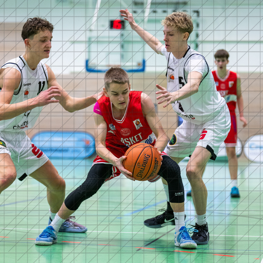 JBBL Vorrunde Gruppe 2 25/26 | Spieltag 06 | Charisma Young Bulls vs. Baskets Duisburg | 16.11.25: JBBL Vorrunde Gruppe 2 25/26 | Spieltag 06 | Charisma Young Bulls vs. Baskets Duisburg / Osnabrück / Deutschland  //   CREDIT:www.bullenfotos.de, Martin König, Hörner Weg 40, D-49078 Osnabrück, +4917663732967 // Nutzung und Weitergabe nur zu den vereinbarten Zwecken. Presseanfragen an Ersteller. Alle Rechte beim Ersteller. Honorierung nach MFM. - Realisiert mit Pictrs.com